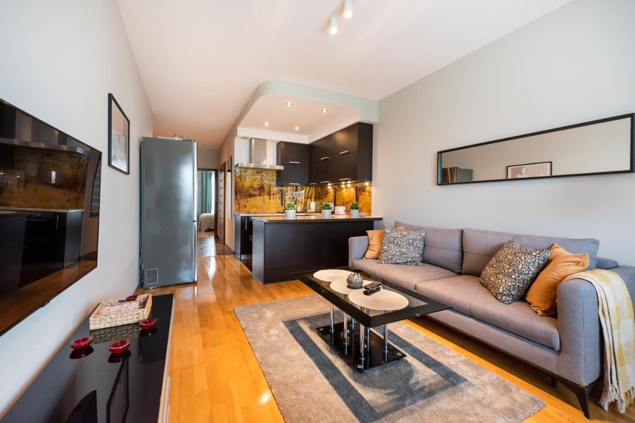 Apartment Wola Prime 2-bedroom *